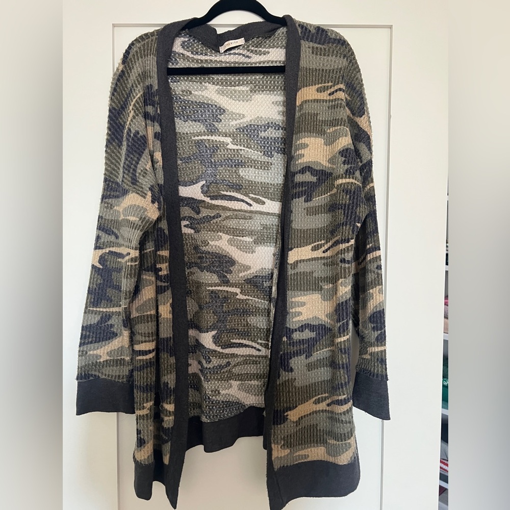 Cherish Camo Olive and Gray Textured Cardigan Sweater size large